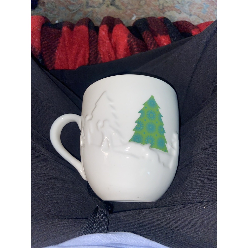2006 Starbucks Holiday Mug Embossed Christmas Tree Snowball 16 Oz